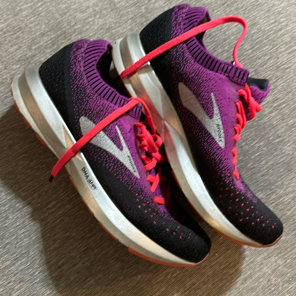 Brooks Levitate 2